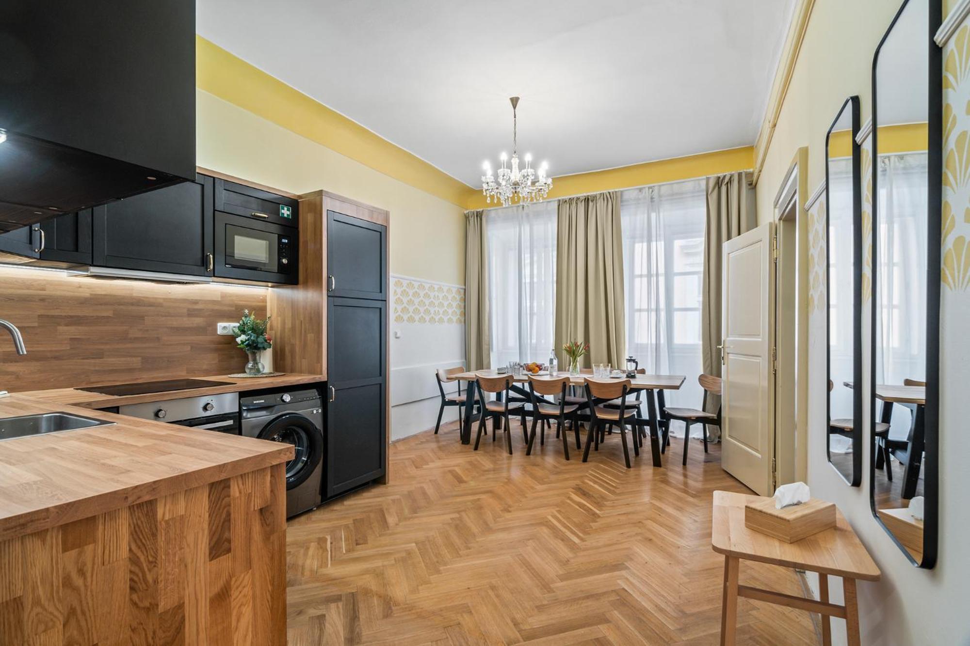 Charles Bridge Historical Apts By Michal&friends Lejlighed *