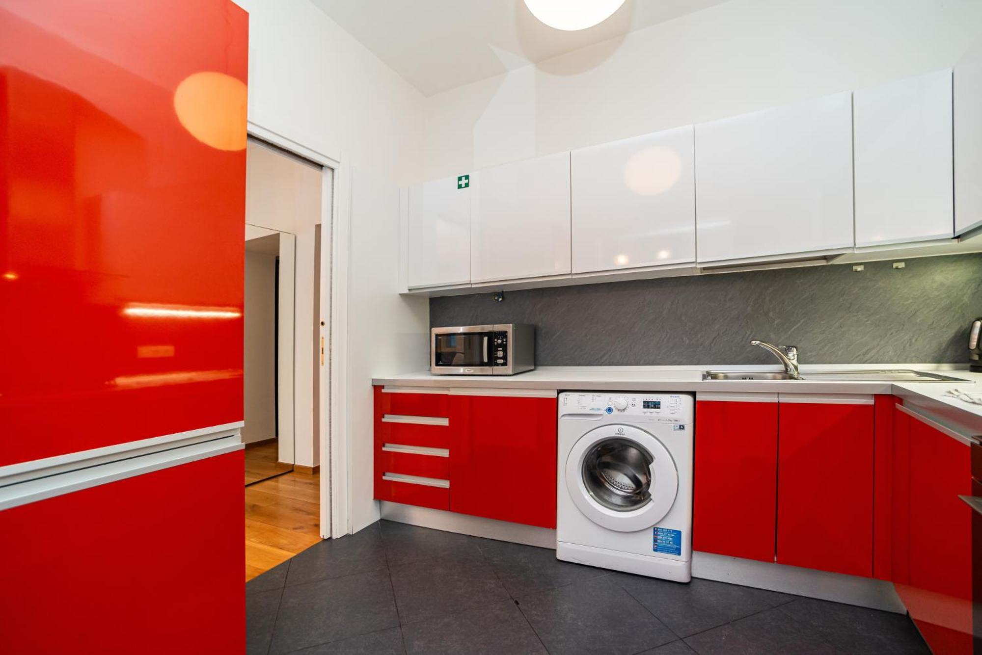Apartment Large And Stylish In *