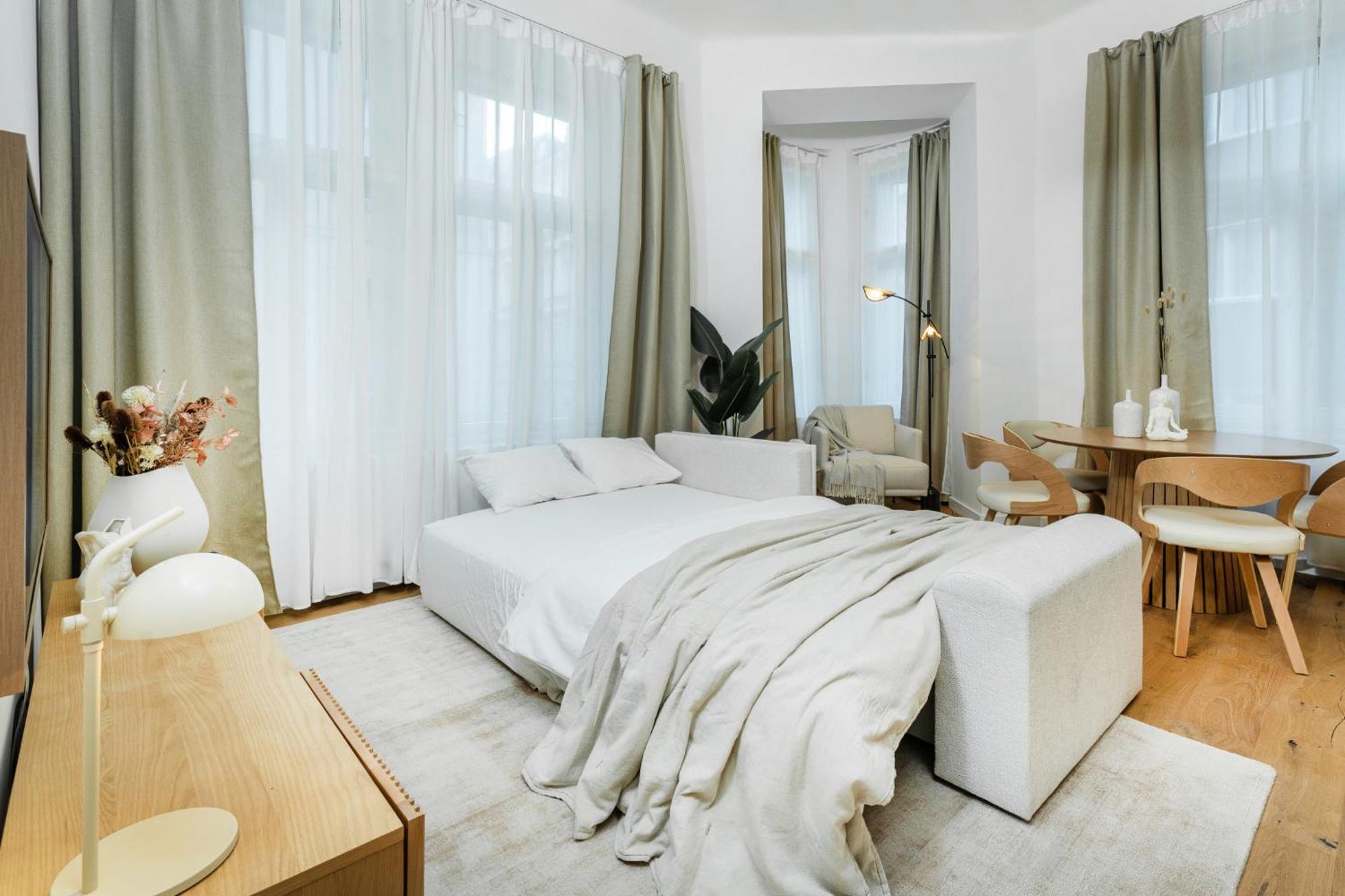 Cozy Wenceslas Square 700m Apartment, Lägenhet *