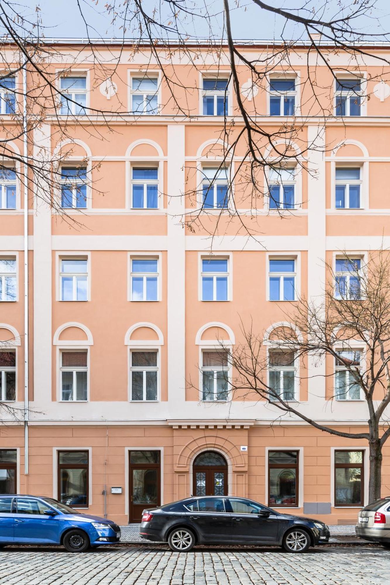 Turnkey I Karlin Square Lägenhet