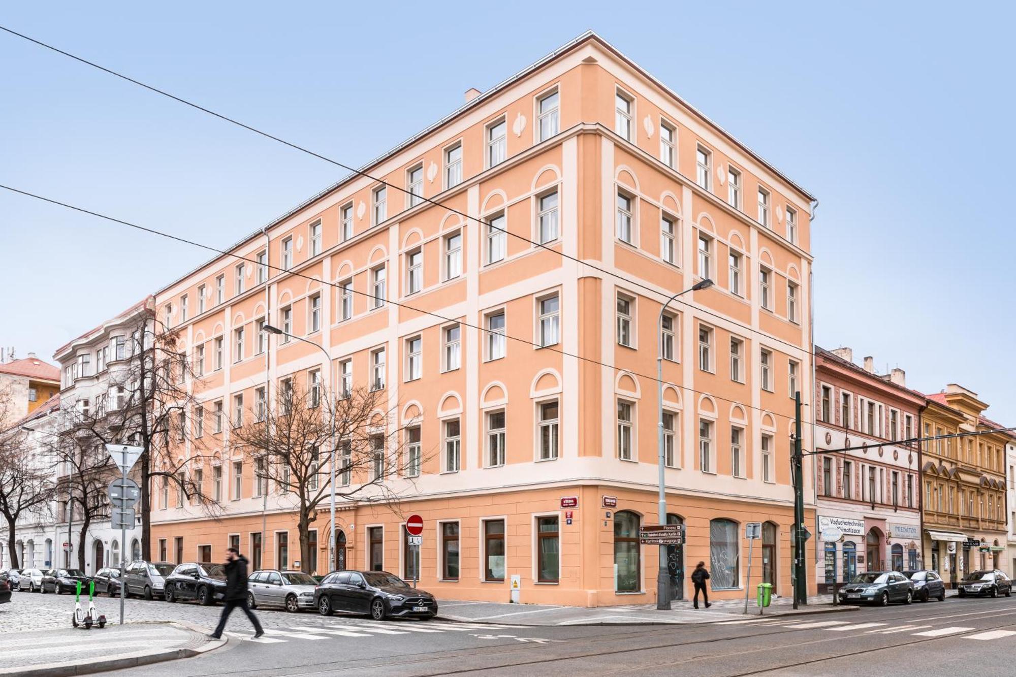 Turnkey I Karlin Square * Prag