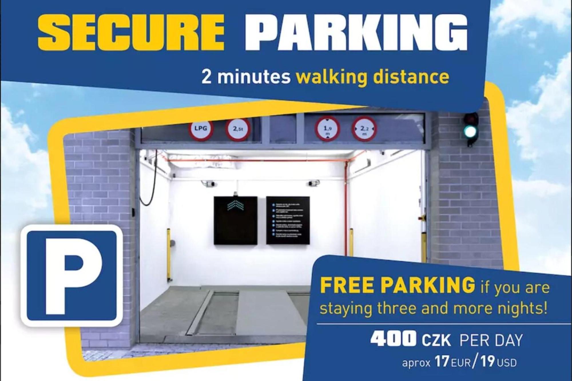 Quiet Center In Hip & Foodie Area