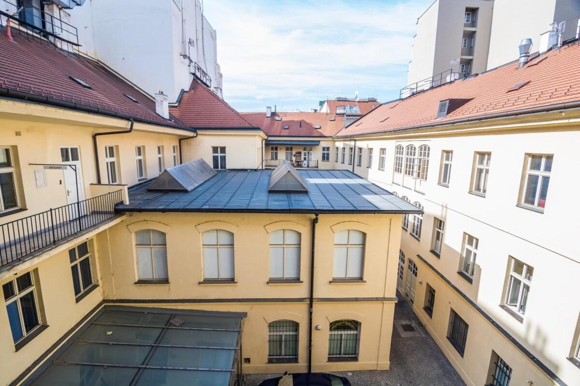 Quiet Center In Hip & Foodie Area * Prag