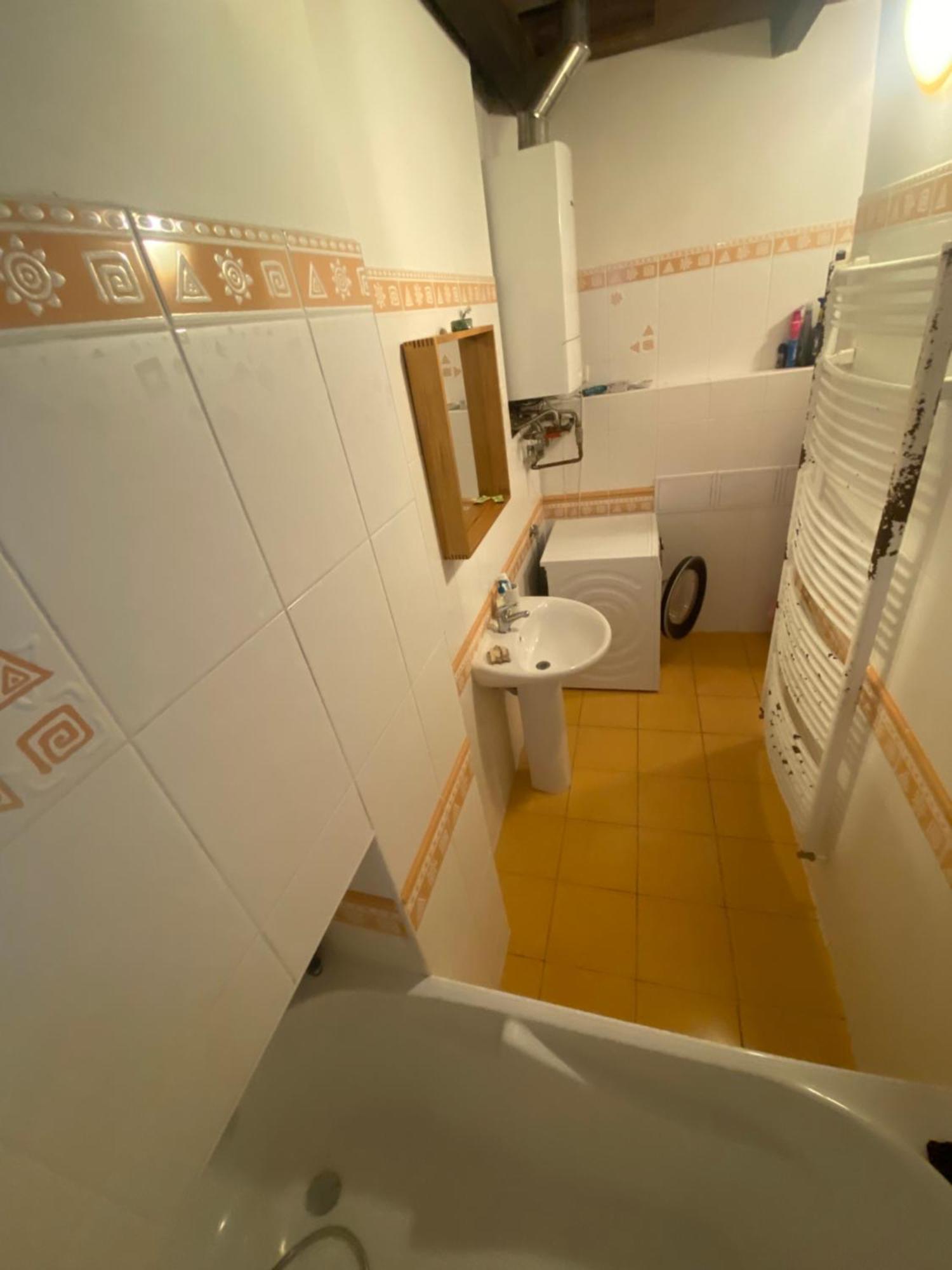 Flat In The House & Dog Friendly Apartment *