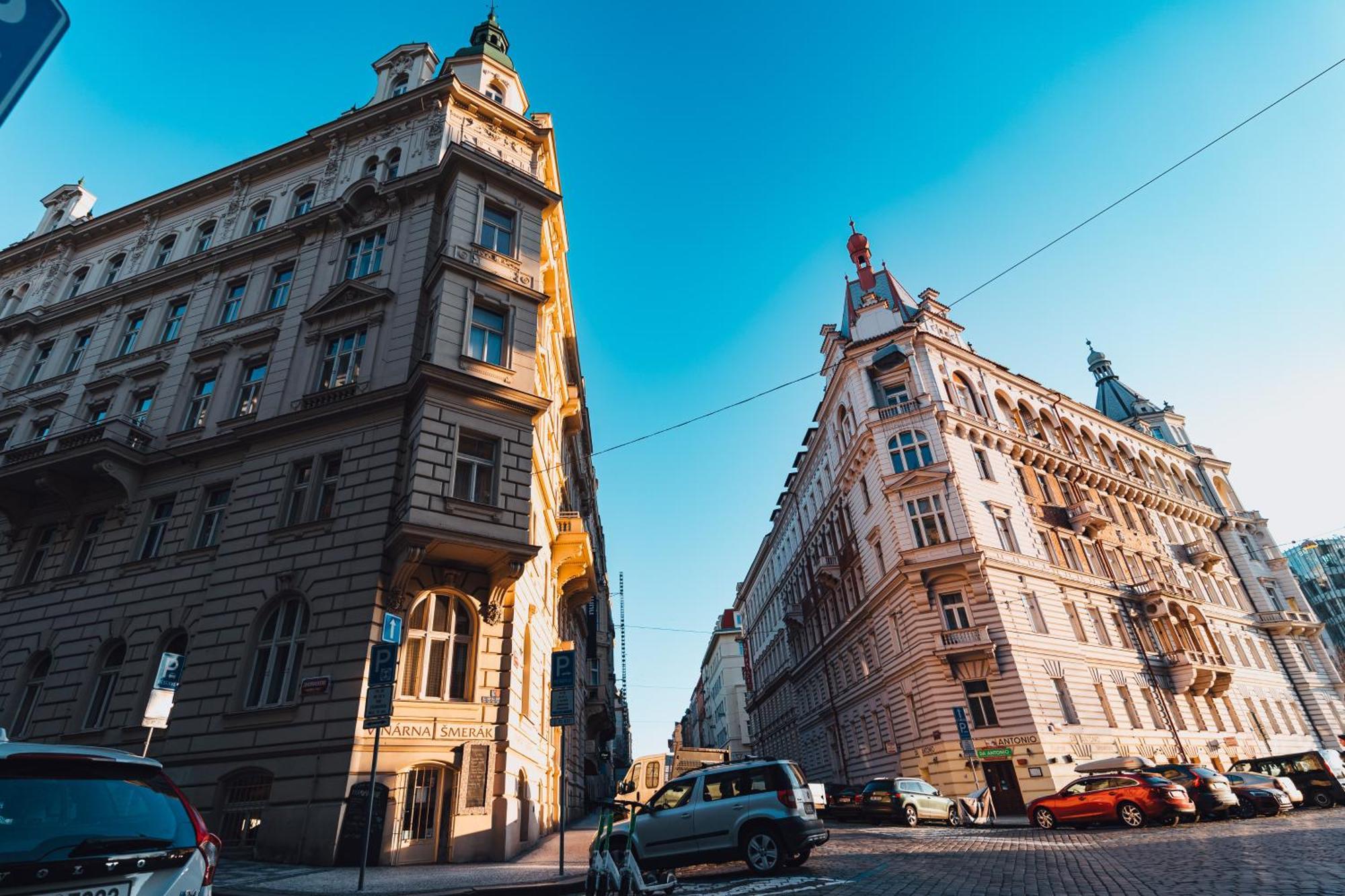 Two-level With A Terrace Near The Vltava River Apartmán *