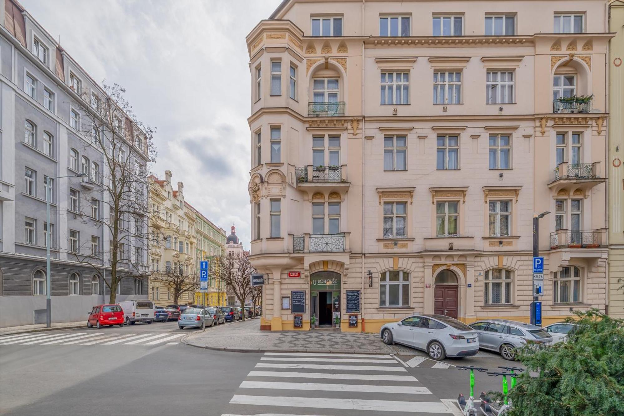 Vintage Vogue By Rentez Apartment Prague