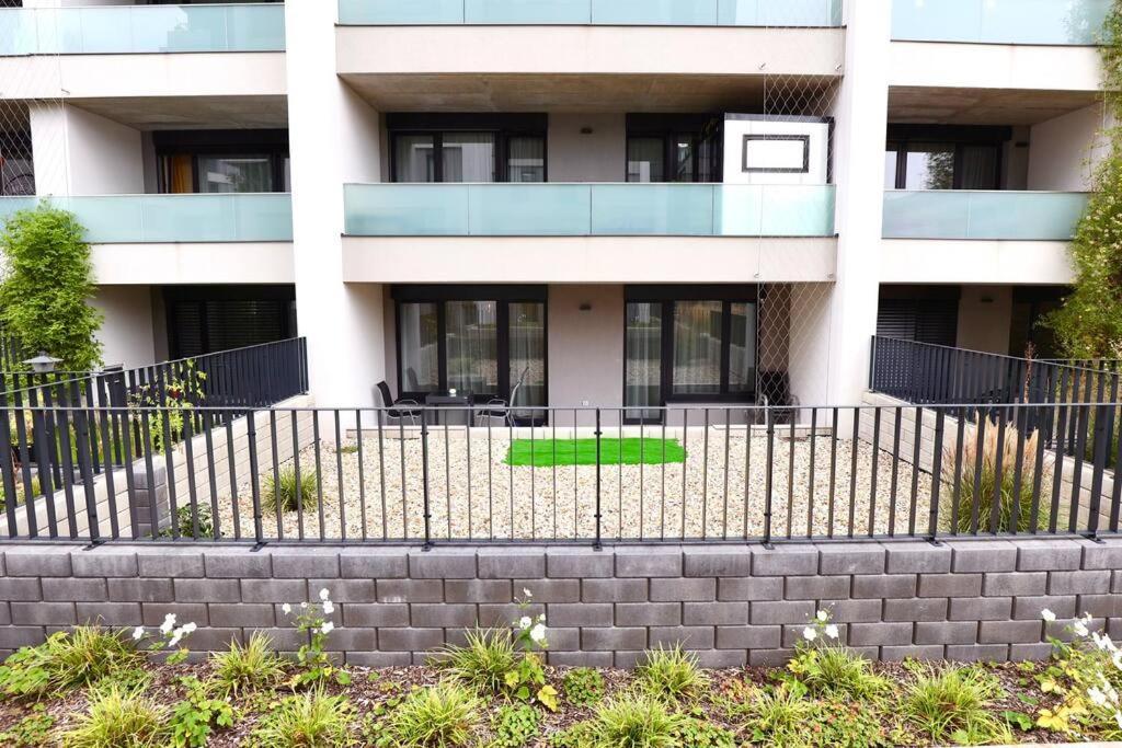 Modern • Garden • Near The Center * Prag
