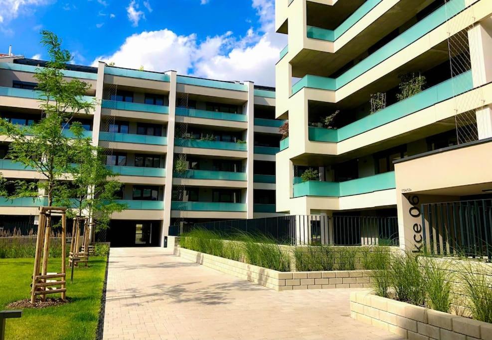 Modern • Garden • Near The Center Prag