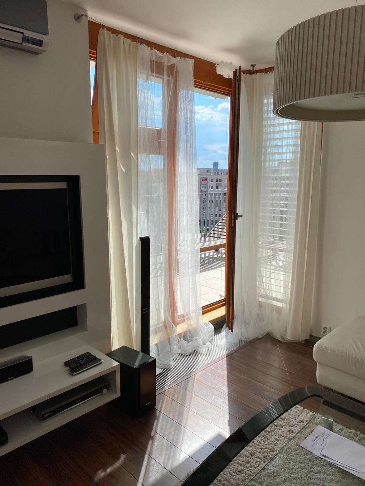 Rooftop With Pergola And Parking Apartment Prag
