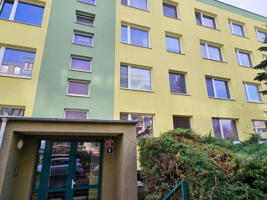 Family For 6, 10mins To Centre, Free Parking, Quiet Location, New Furniture, Balcony