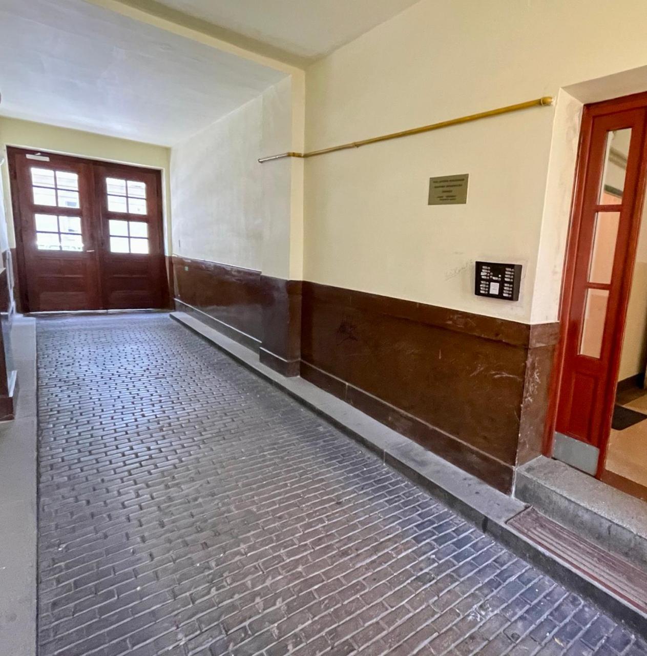 Apartment Urban Retreat I Modern Boho In Lovely Letna District - 10 Minutes From Old Town *