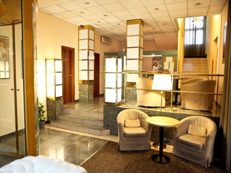 Central Hotel 3*