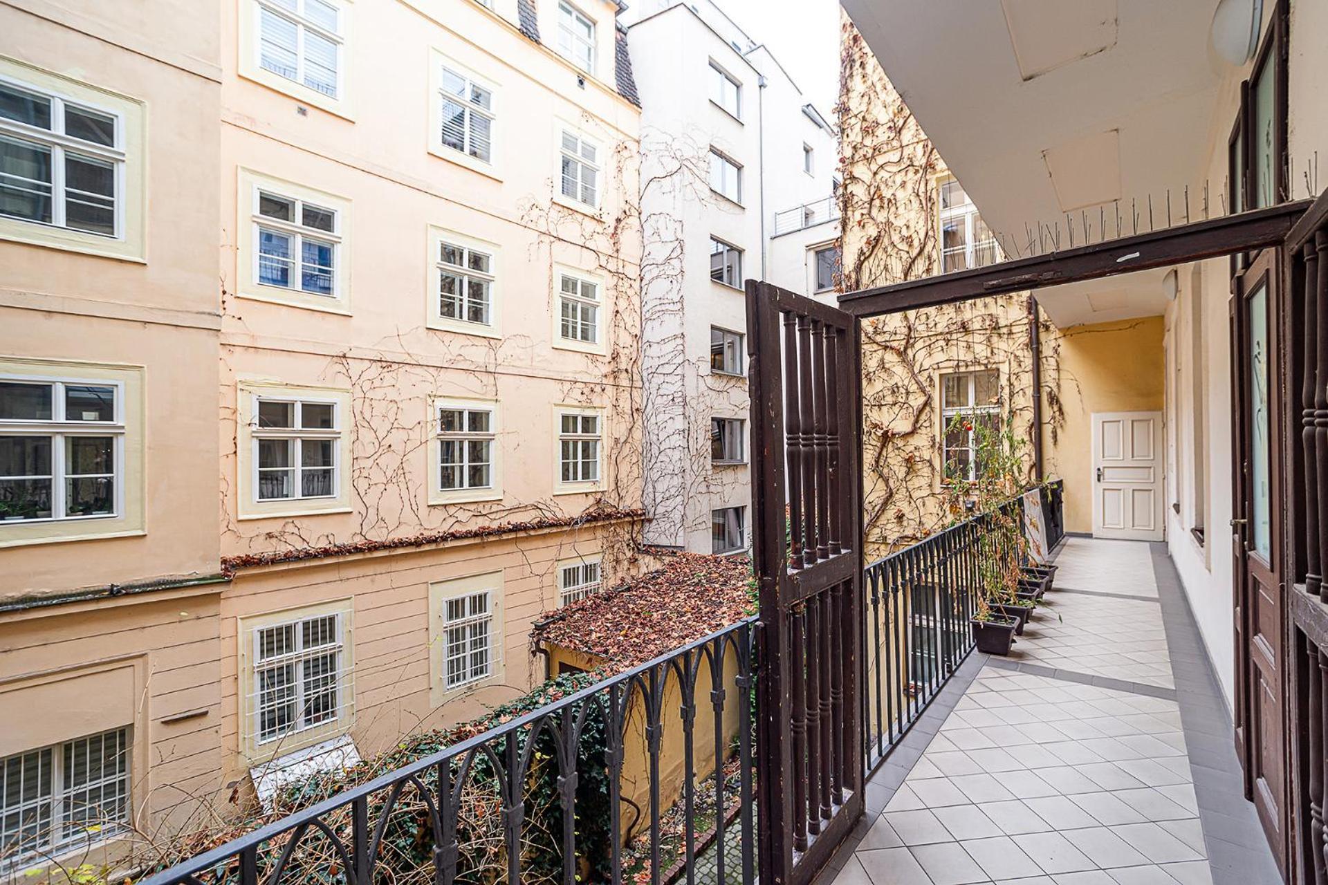 Luxurious Two-bedroom In The Old Town Lägenhet *