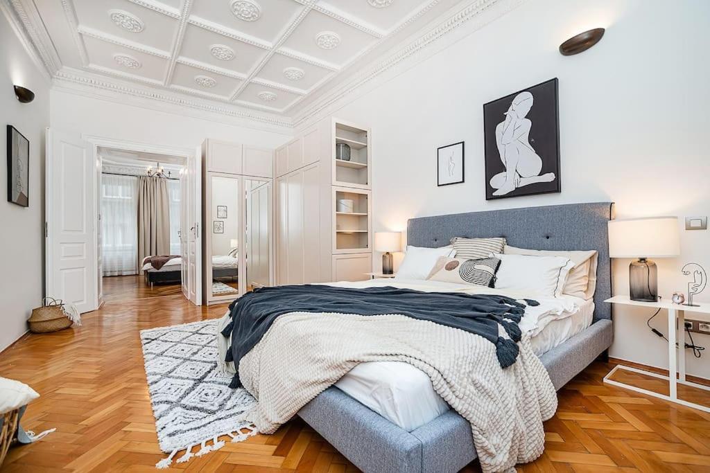 Luxurious Two-bedroom In The Old Town Lägenhet