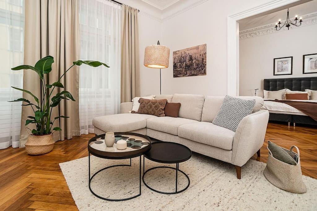 Luxurious Two-bedroom In The Old Town Lägenhet