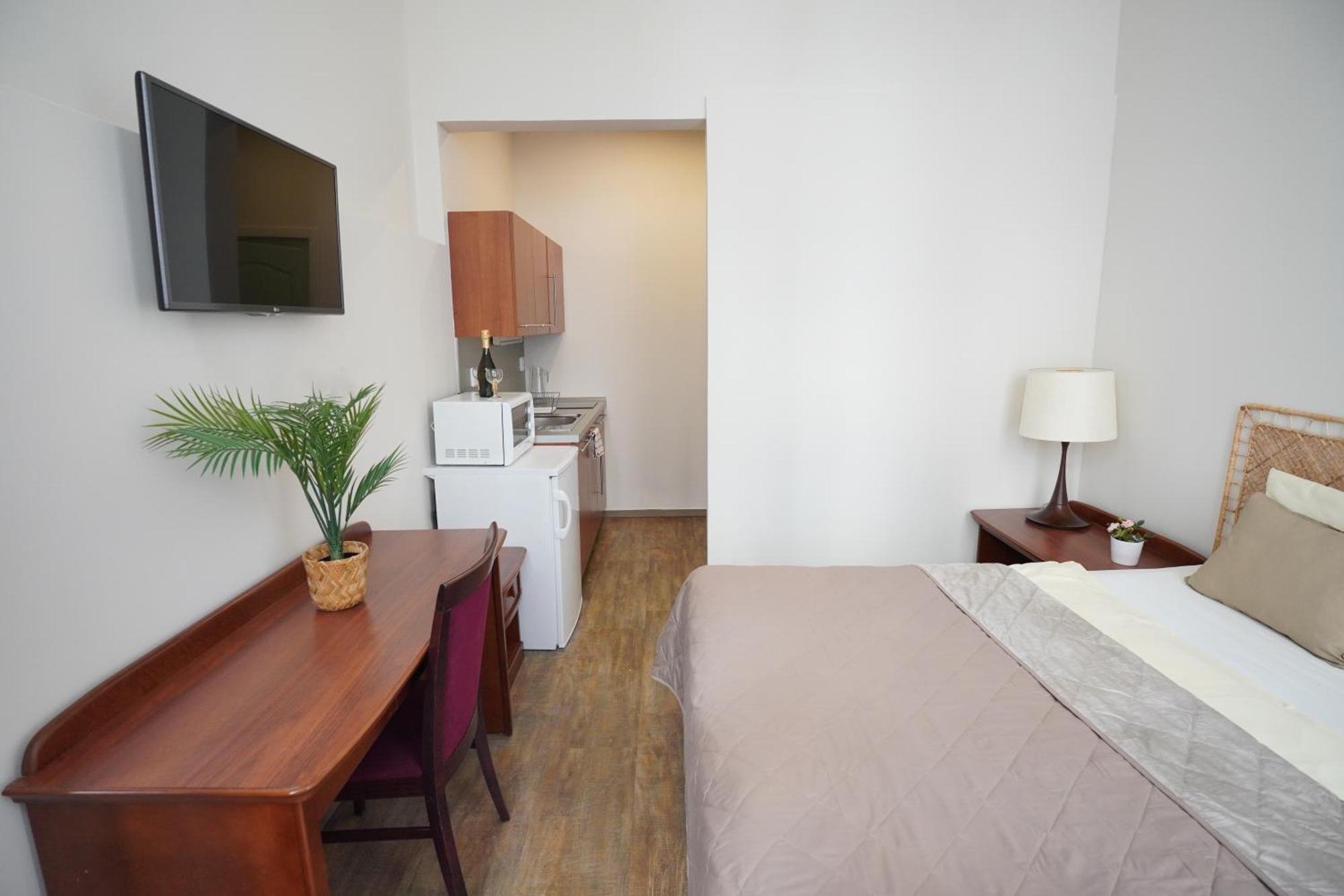 Elegant & Stylish Center Apartments! Lejlighed *