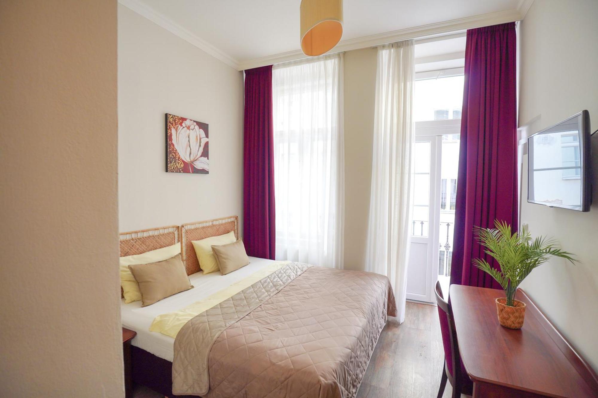 Elegant & Stylish Center Apartments! Prag