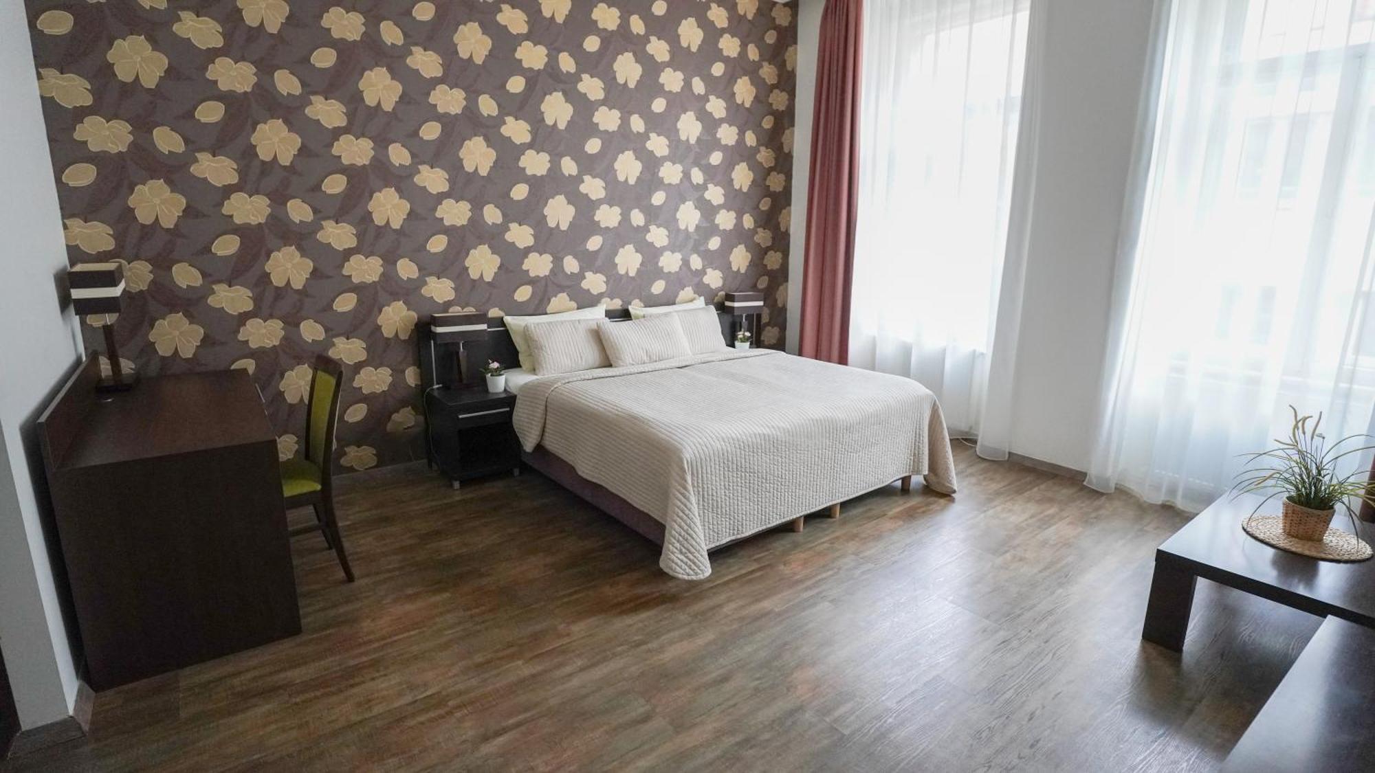 Elegant & Stylish Center Apartments! * Prag
