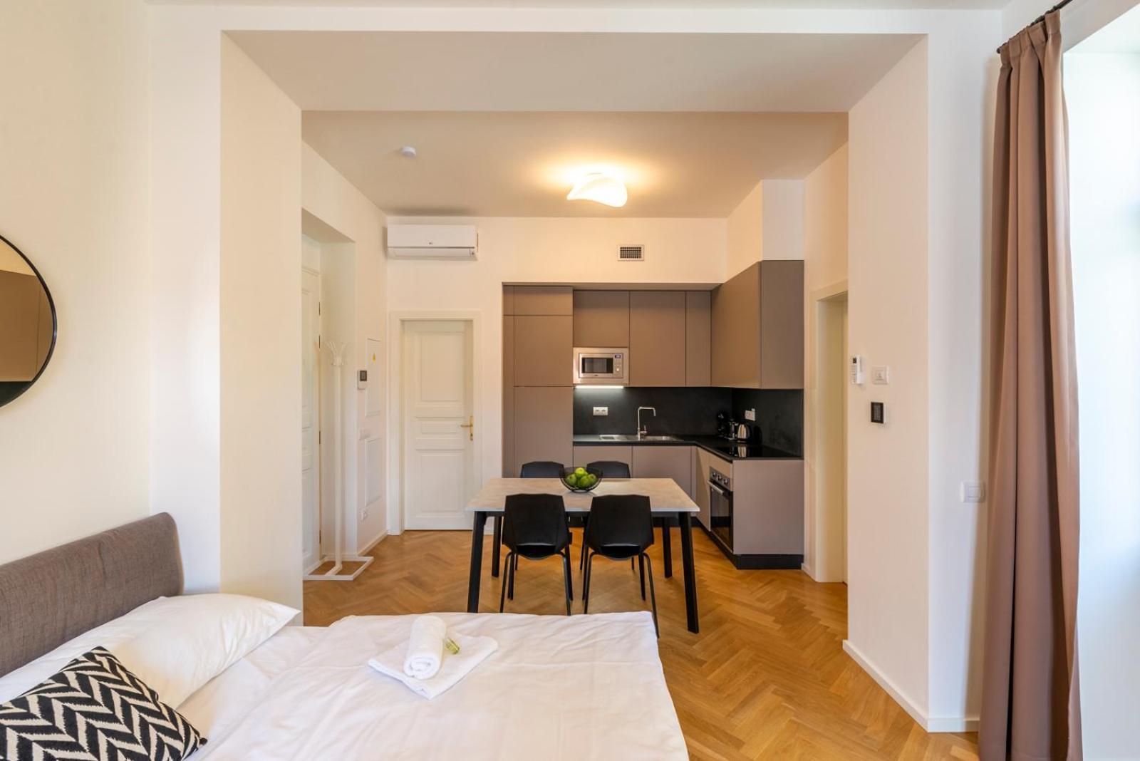 Petrin Tower Aparthotel 4*