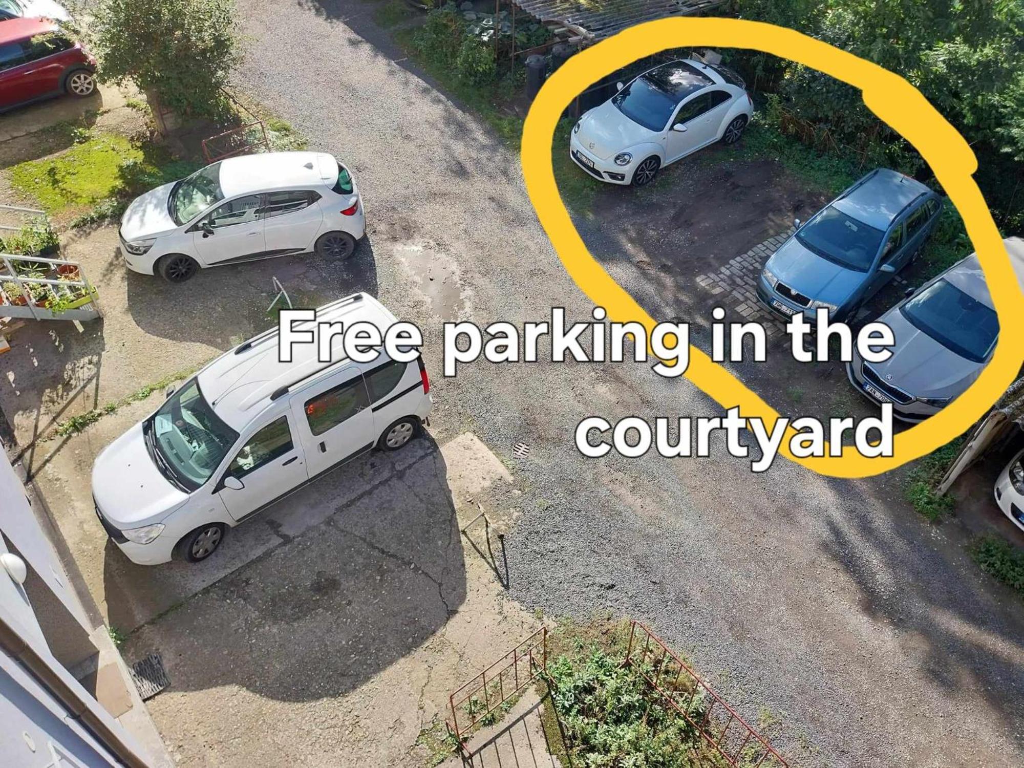 Homestay Parking Free One With Netflix In Shared Flat With A Woman In Next And Shared Bathroom And Kitchen No Invoice Prague