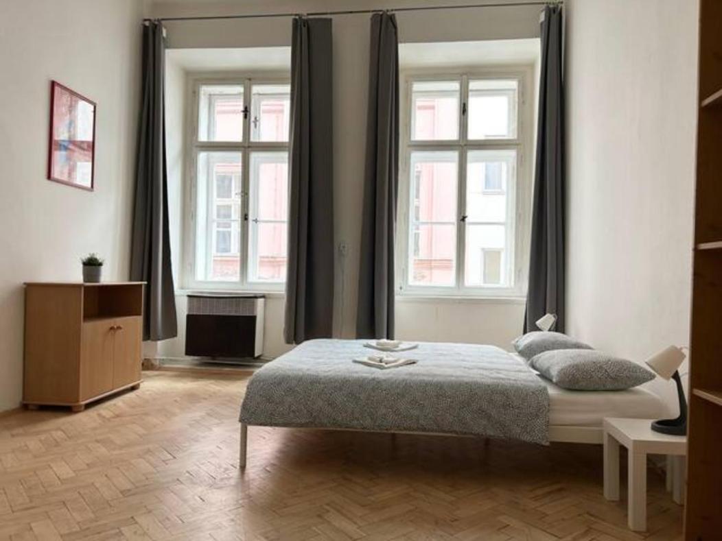 Party House - Ve Smeckach 18, Center!! Apartment *