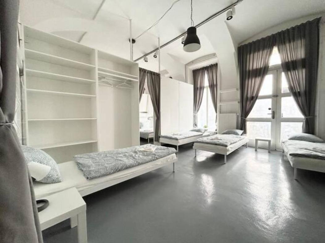 Party House - Ve Smeckach 18, Center!! Apartment