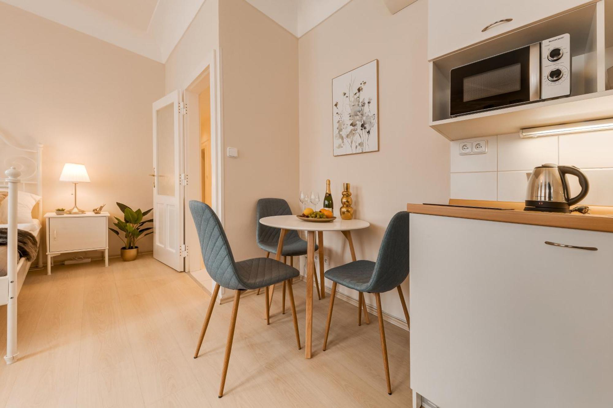 King's Road Aparthotel *