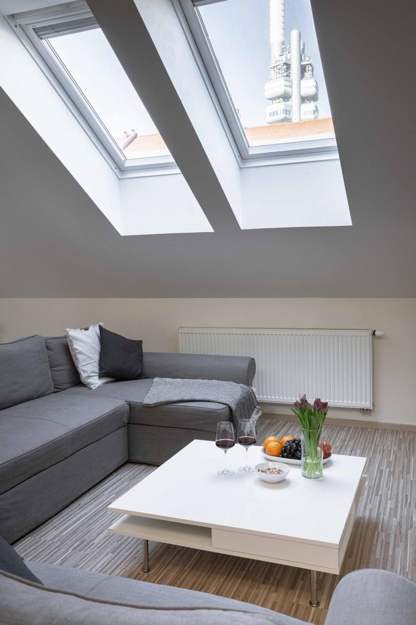 150m² 4br Duplex Near Metro & Center Praha