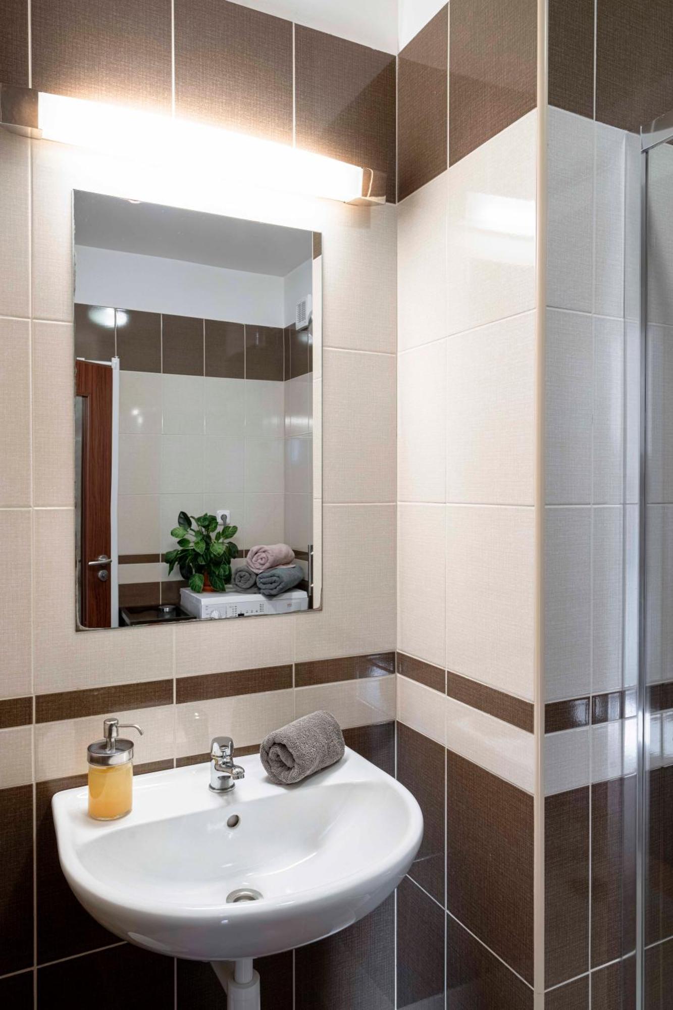 Apartmán 150m² 4br Duplex Near Metro & Center Praha