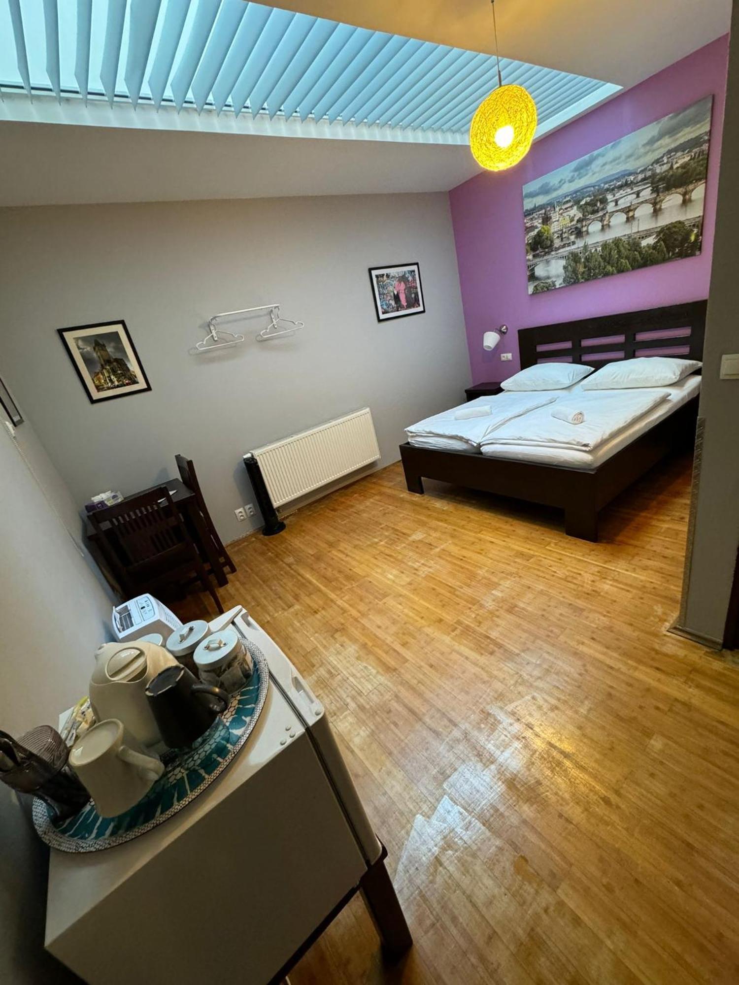 Central Studios Hotell Prag