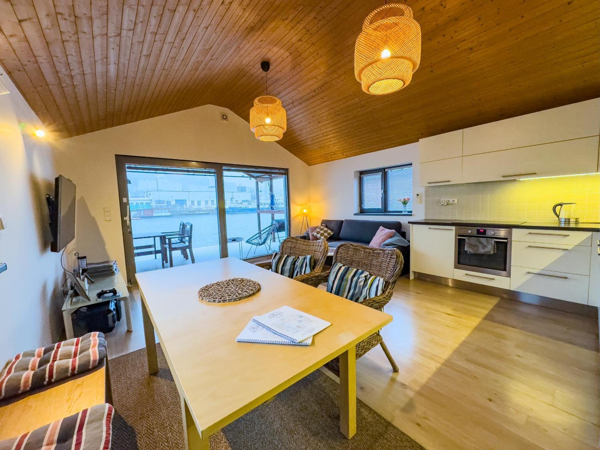 Houseboat Franklin - Houseboats Benjamin & Franklin Botel *