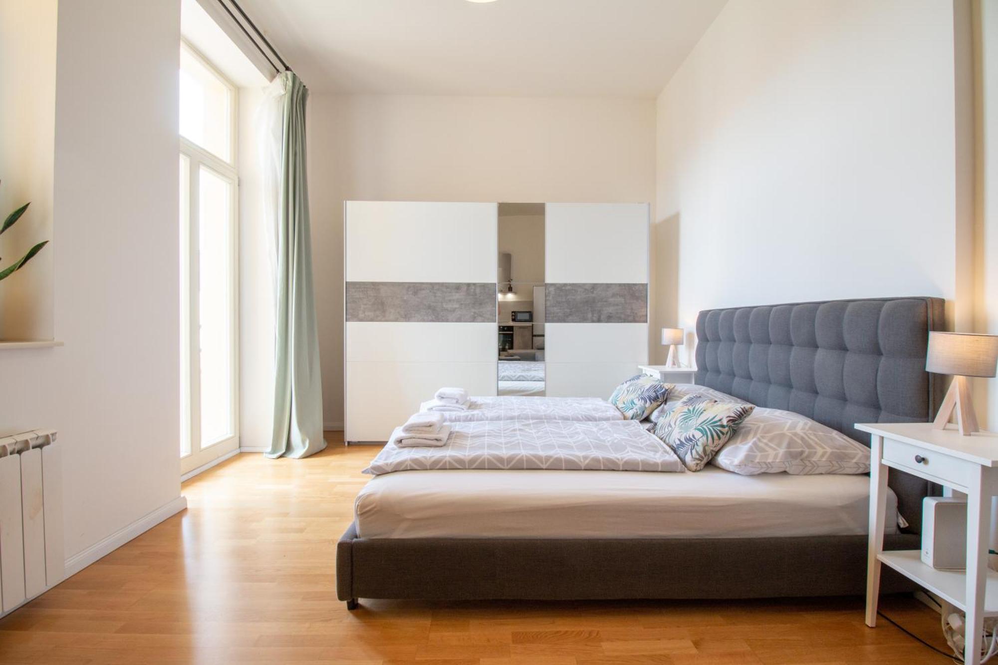 Stepanska Apartment *