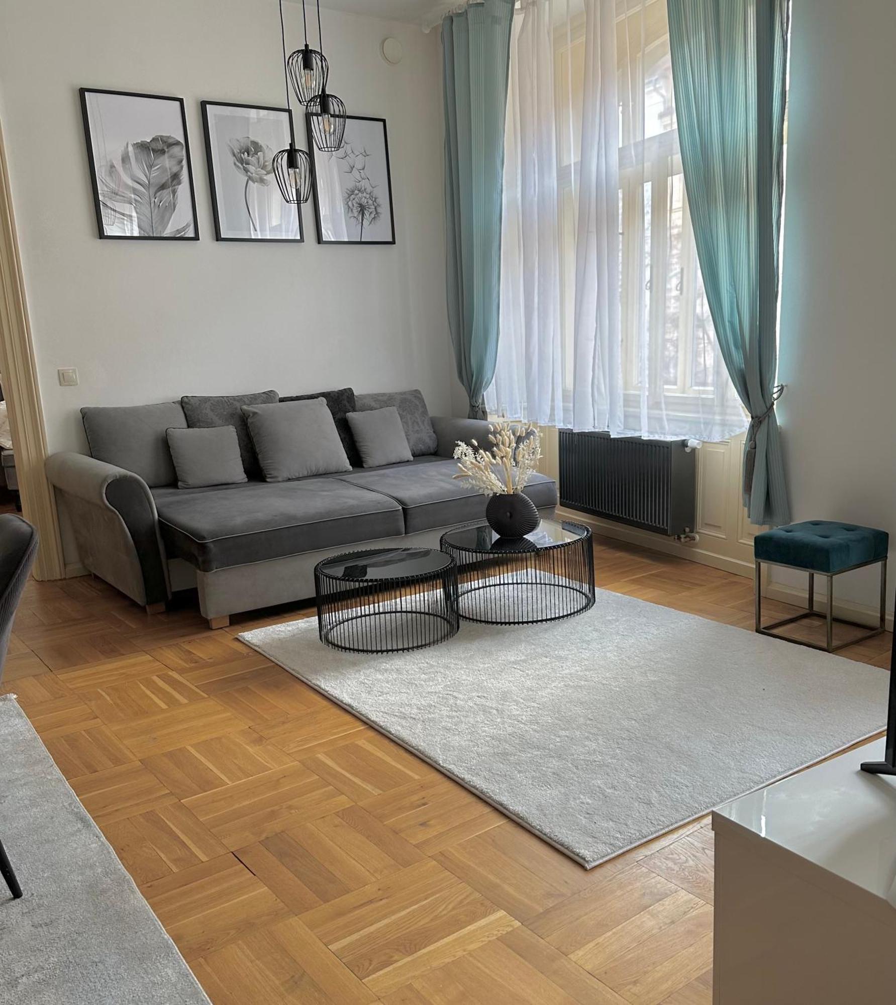 Apartment Ve Meste 2 Prag
