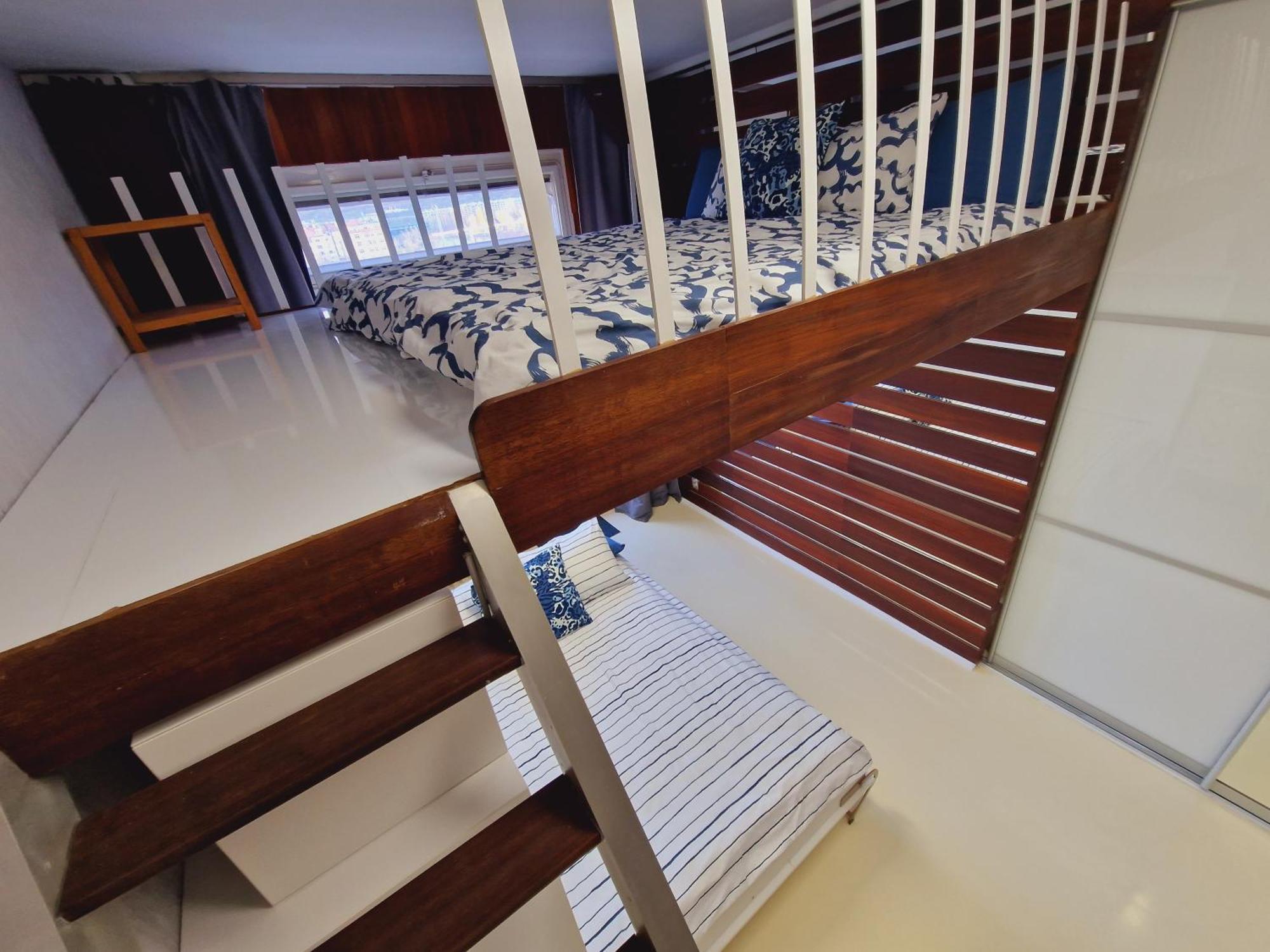 Quiet Spacious With A Balcony Apartment Prague