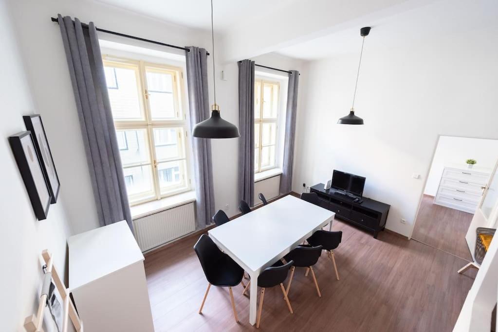 Apartment Side Prag