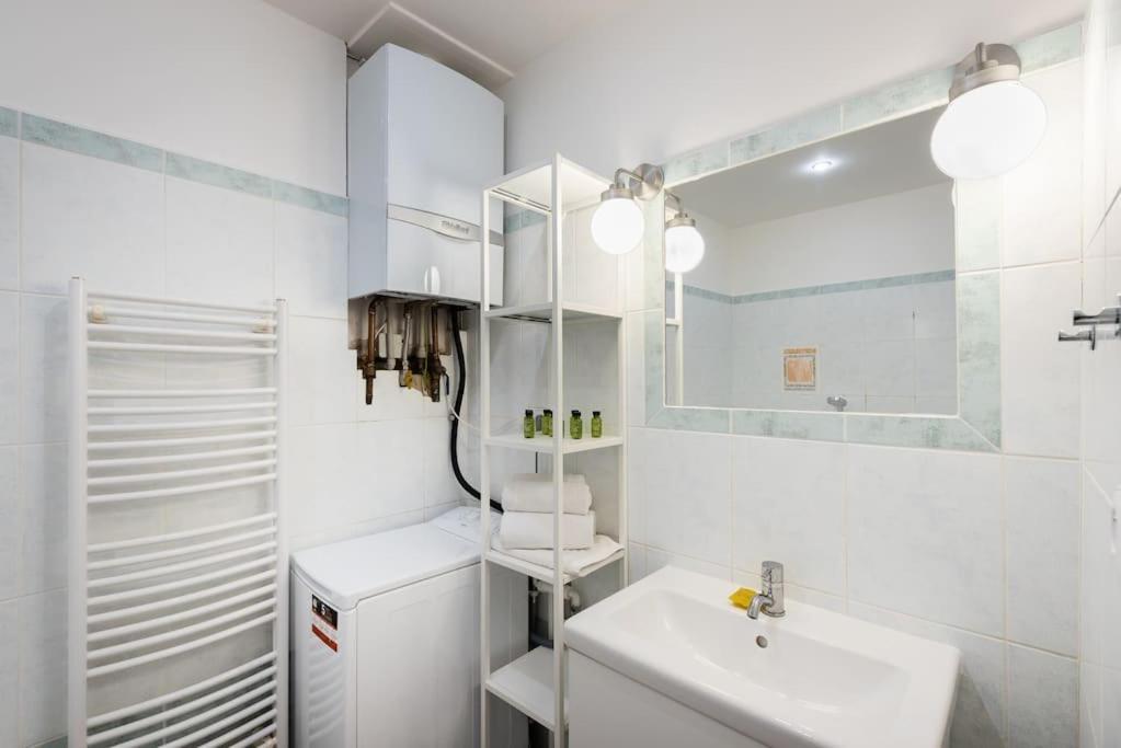 Side Apartment *