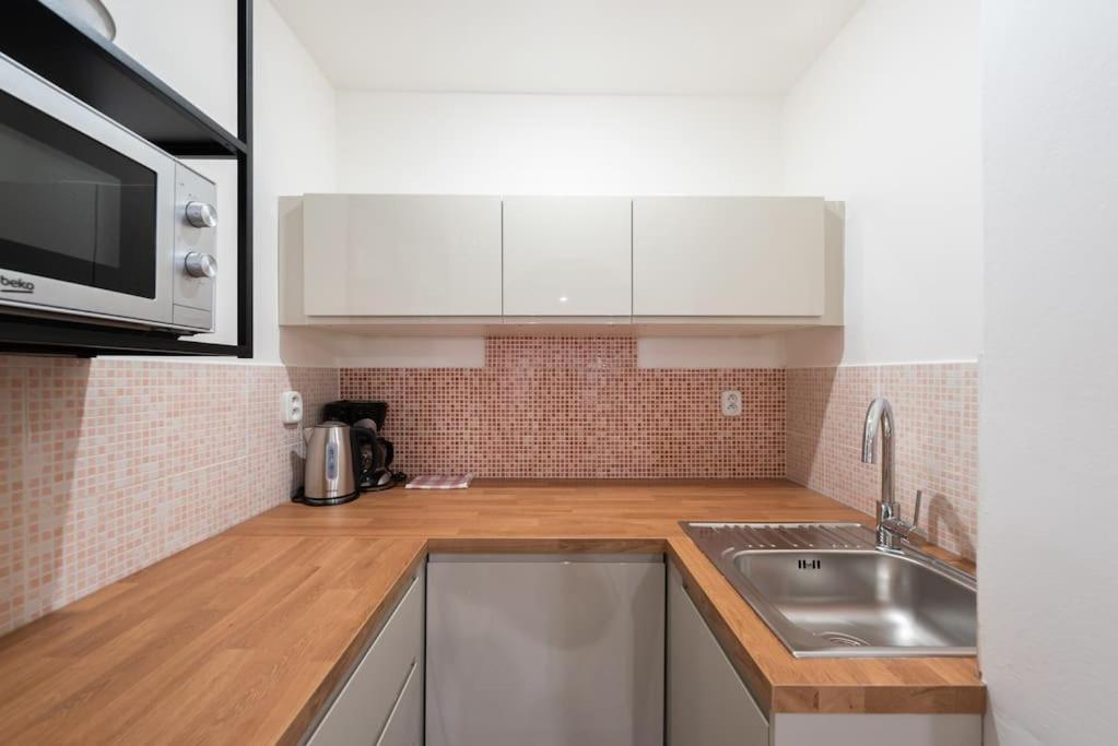Apartment Side