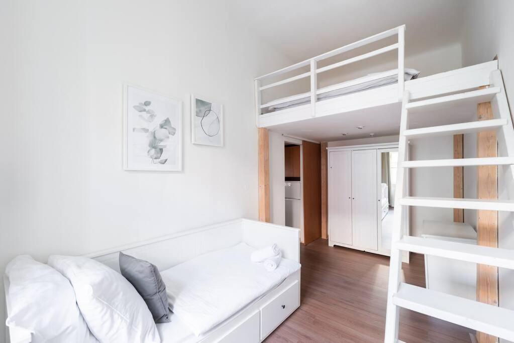 Apartment Side *
