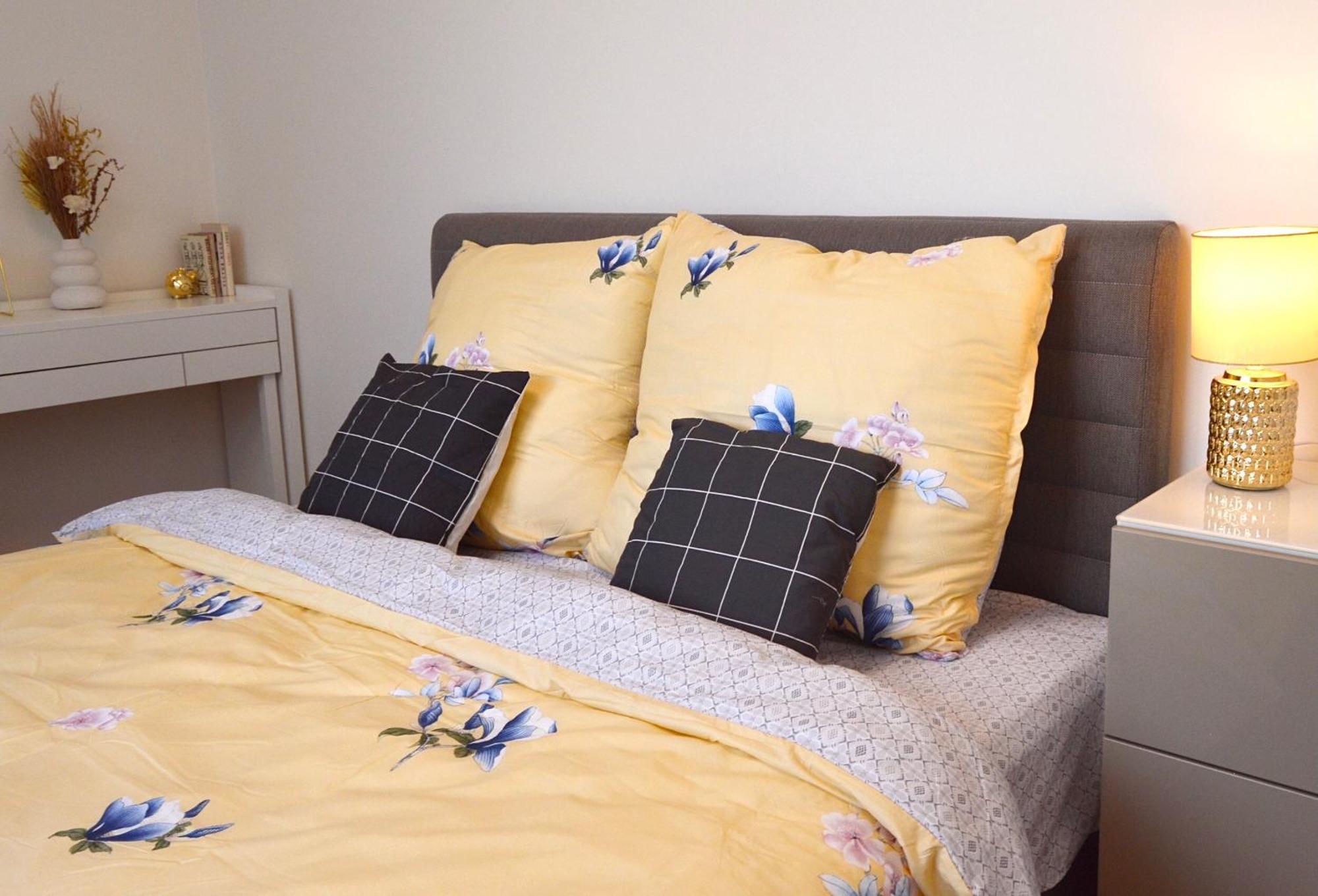 Apartment With Free Parking In *