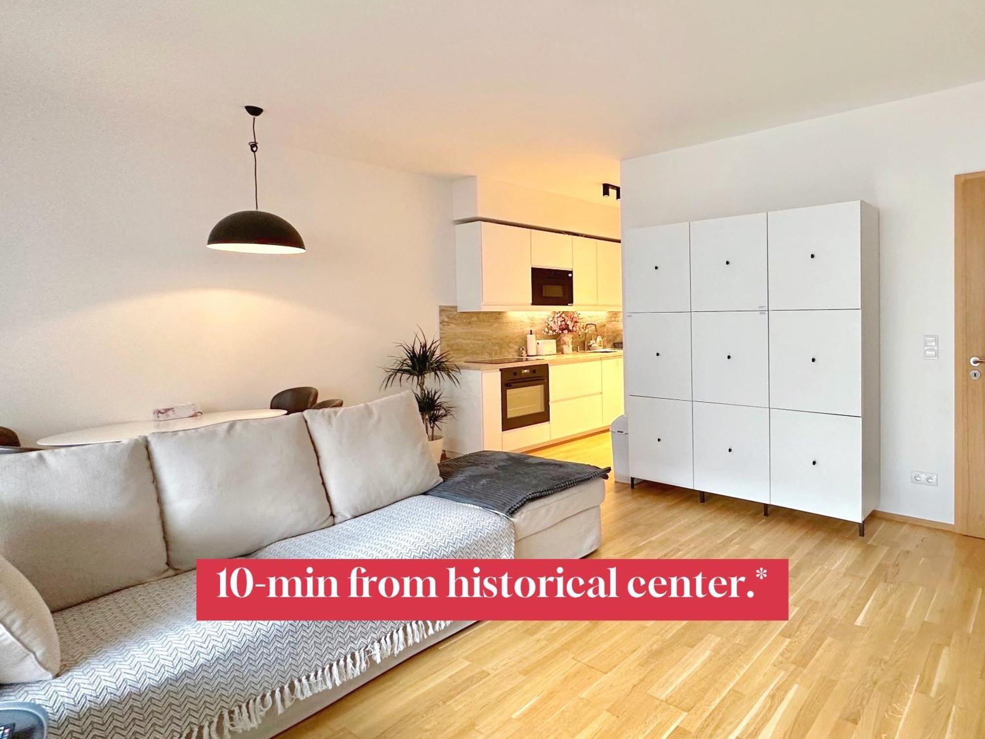 With Free Parking In Apartment Prague