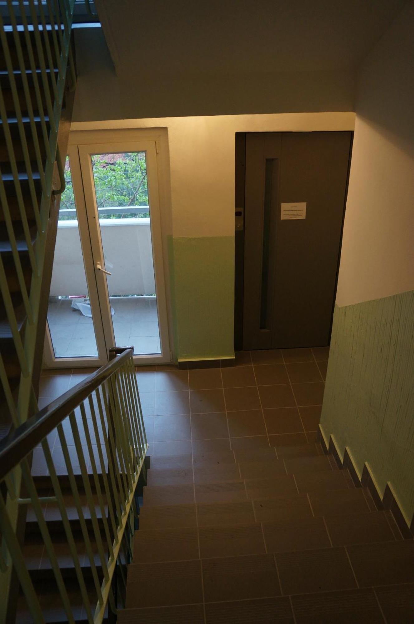 Jana's Wow Apt, 2br, Metro Next Door, Near The Airport Apartment *