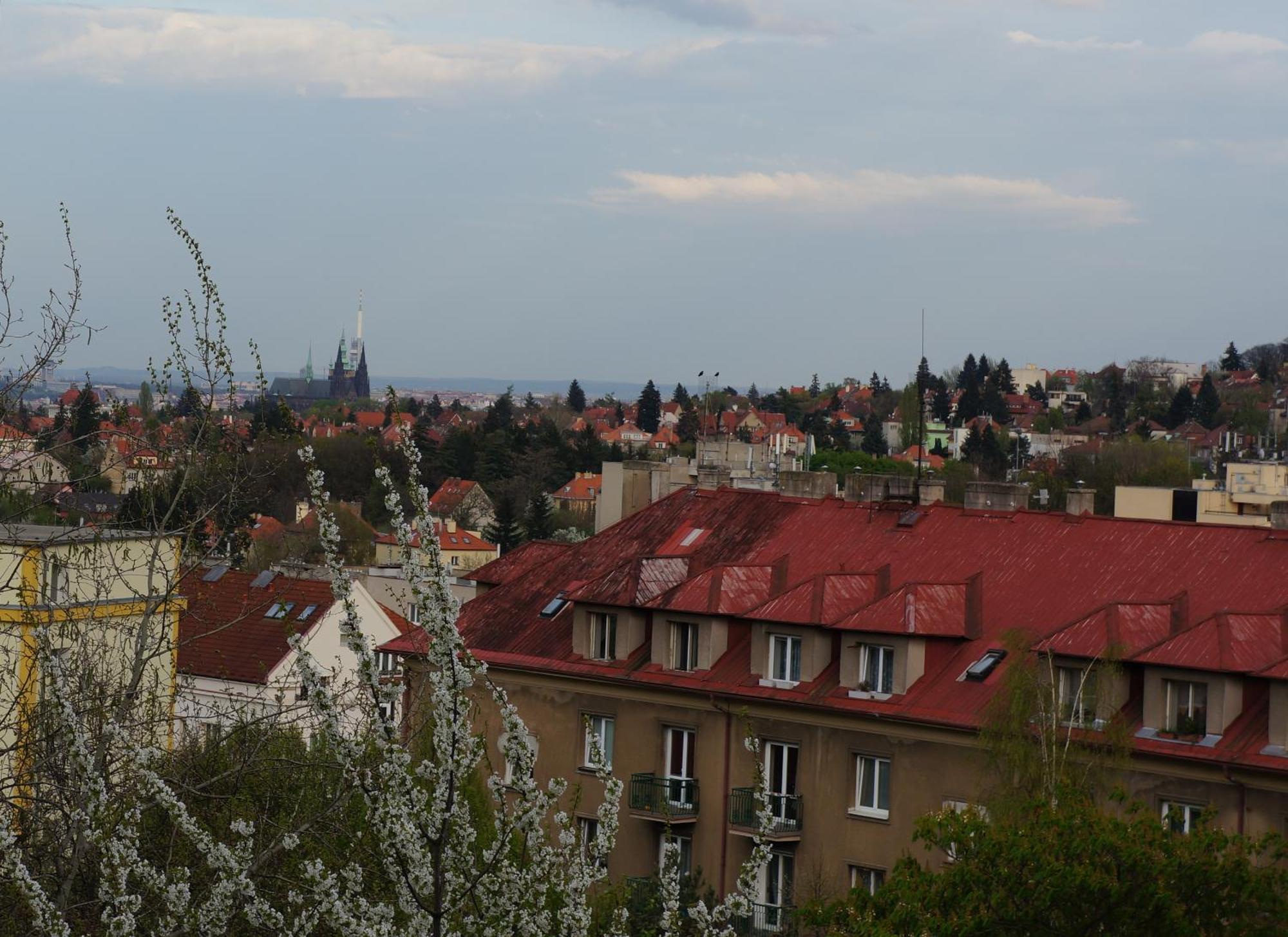 Jana's Wow Apt, 2br, Metro Next Door, Near The Airport Prag
