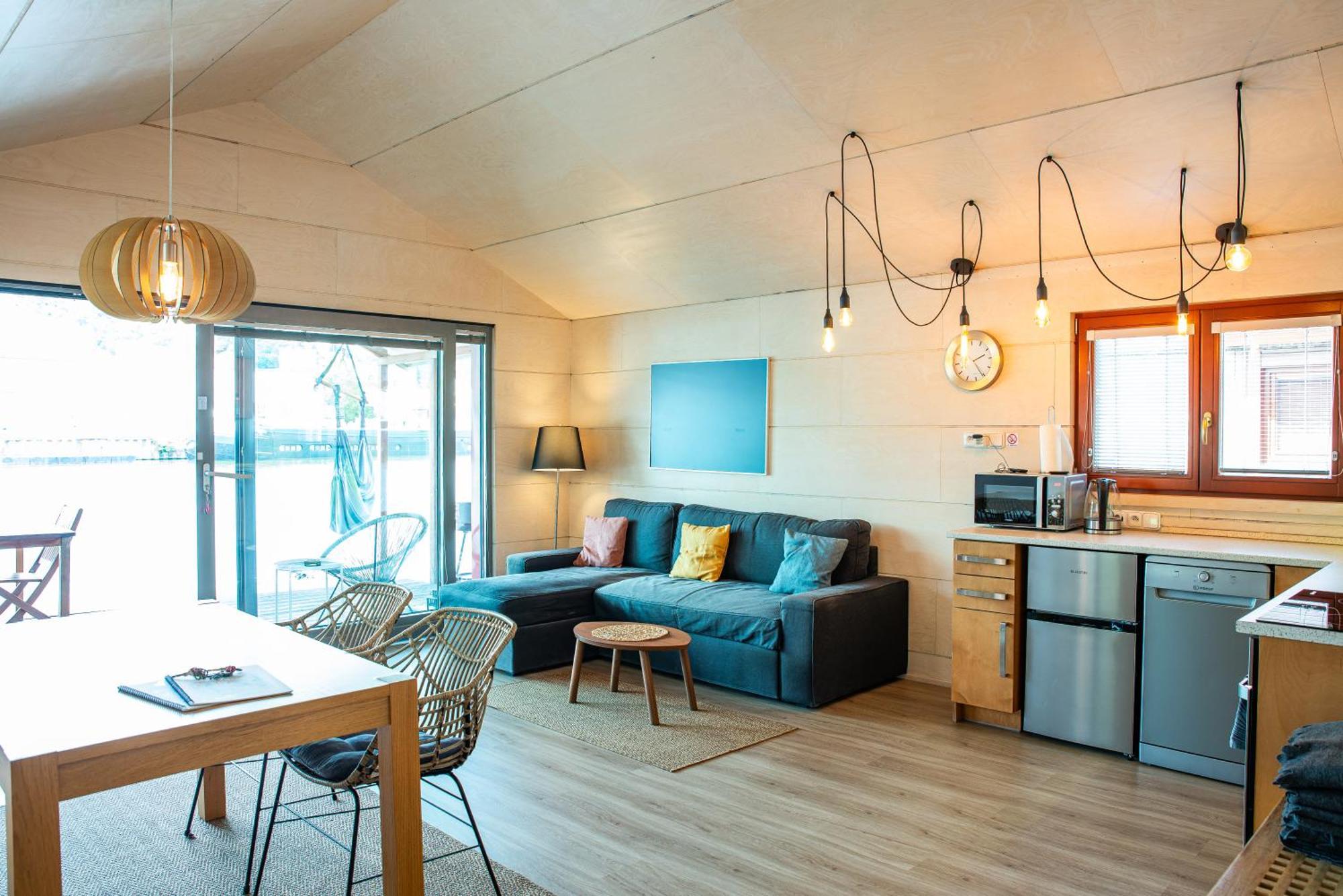 Houseboat Benjamin - Houseboats Benjamin & Franklin