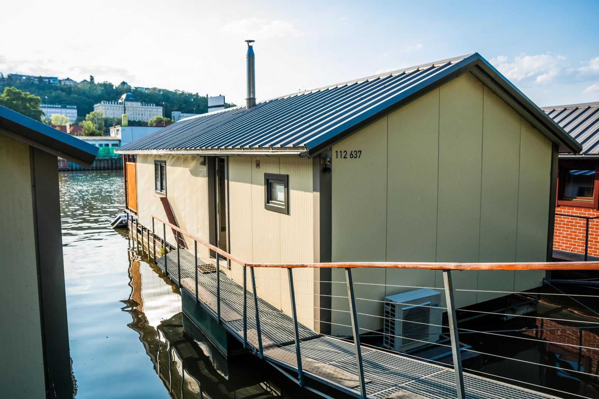 Houseboat Franklin - Houseboats Benjamin & Franklin Prag
