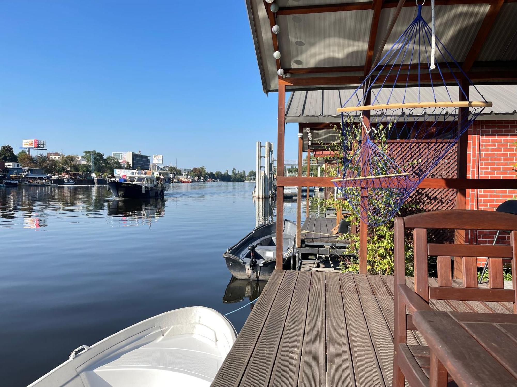 Houseboat Franklin - Houseboats Benjamin & Franklin *