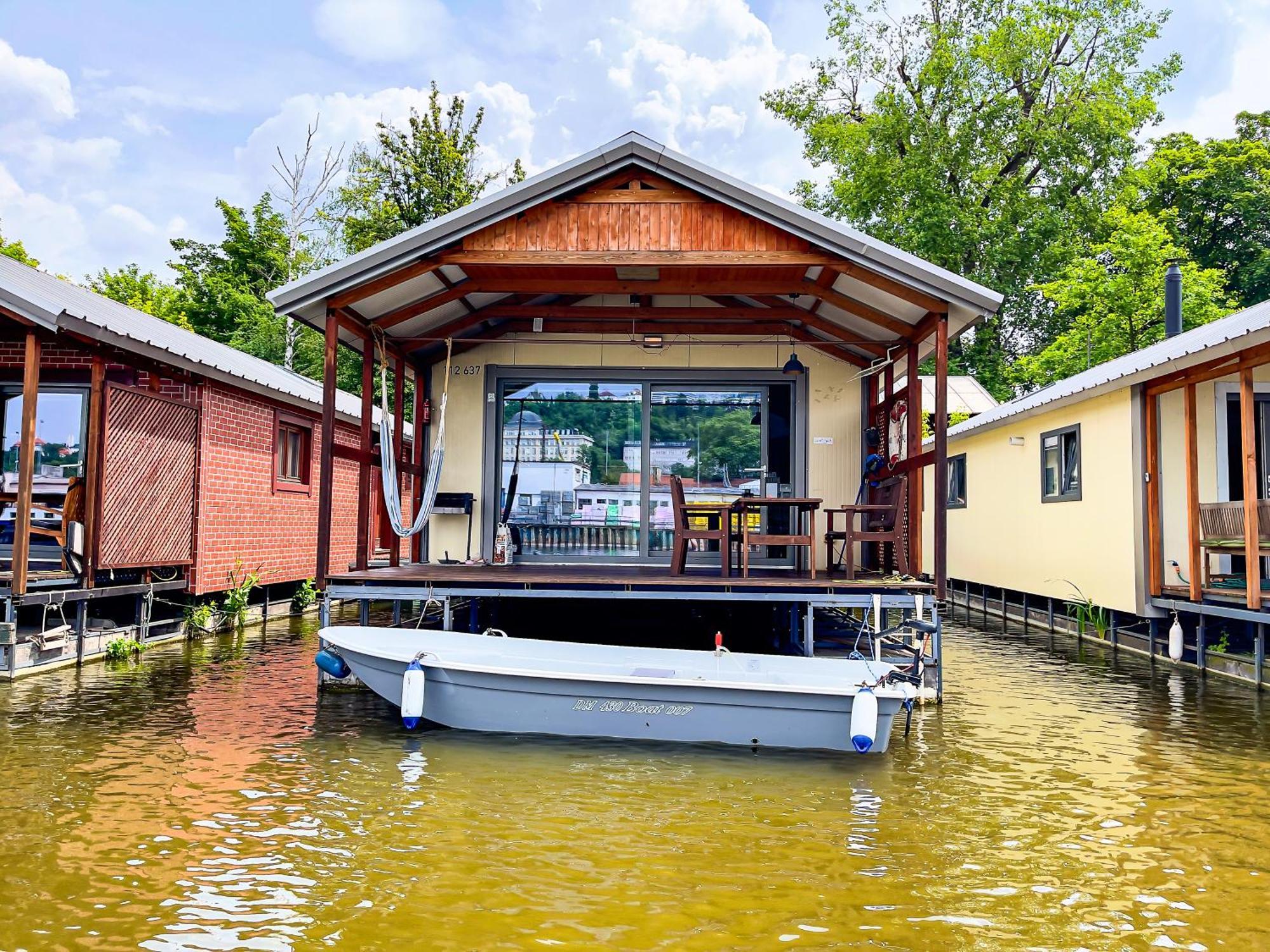 Houseboat Franklin - Houseboats Benjamin & Franklin Prag