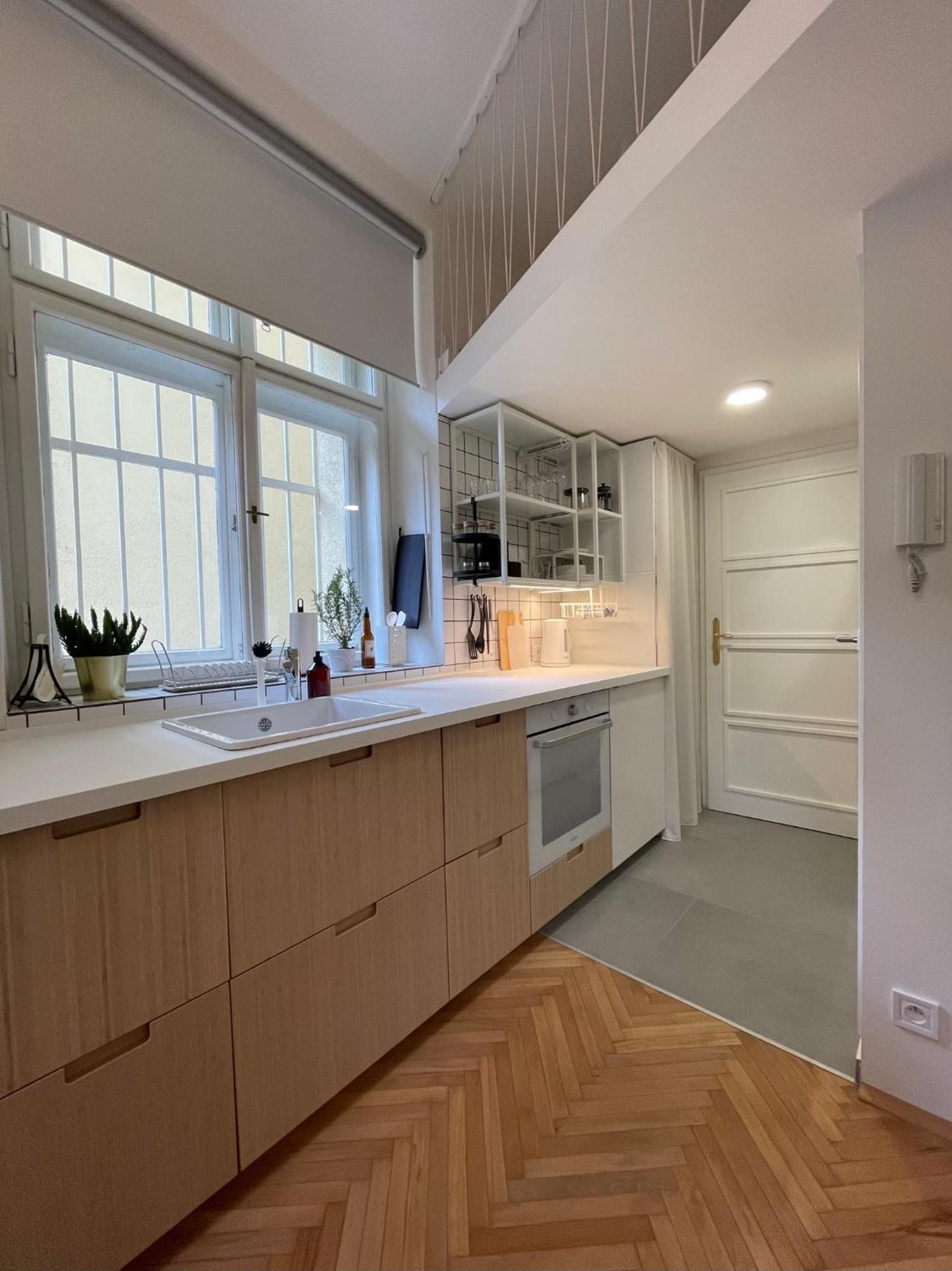Urban Retreat I Modern Boho In Lovely Letna District - 10 Minutes From Old Town