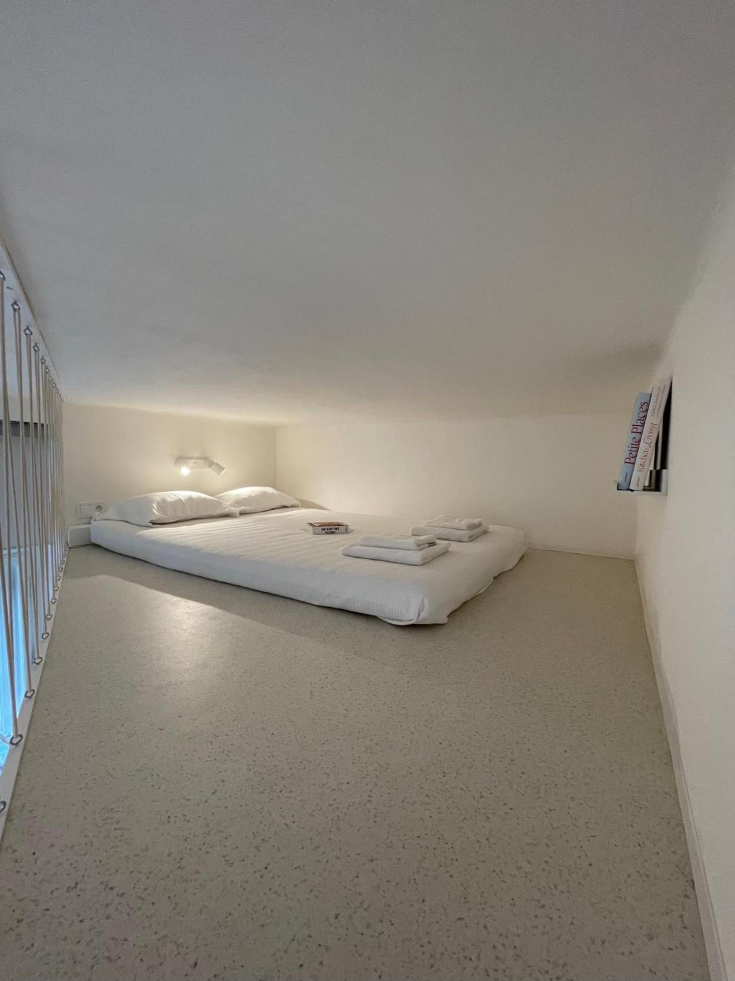 Urban Retreat I Modern Boho In Lovely Letna District - 10 Minutes From Old Town Apartment *