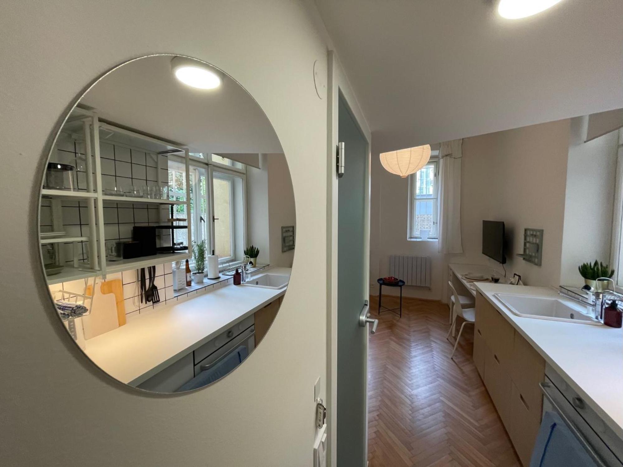 Urban Retreat I Modern Boho In Lovely Letna District - 10 Minutes From Old Town