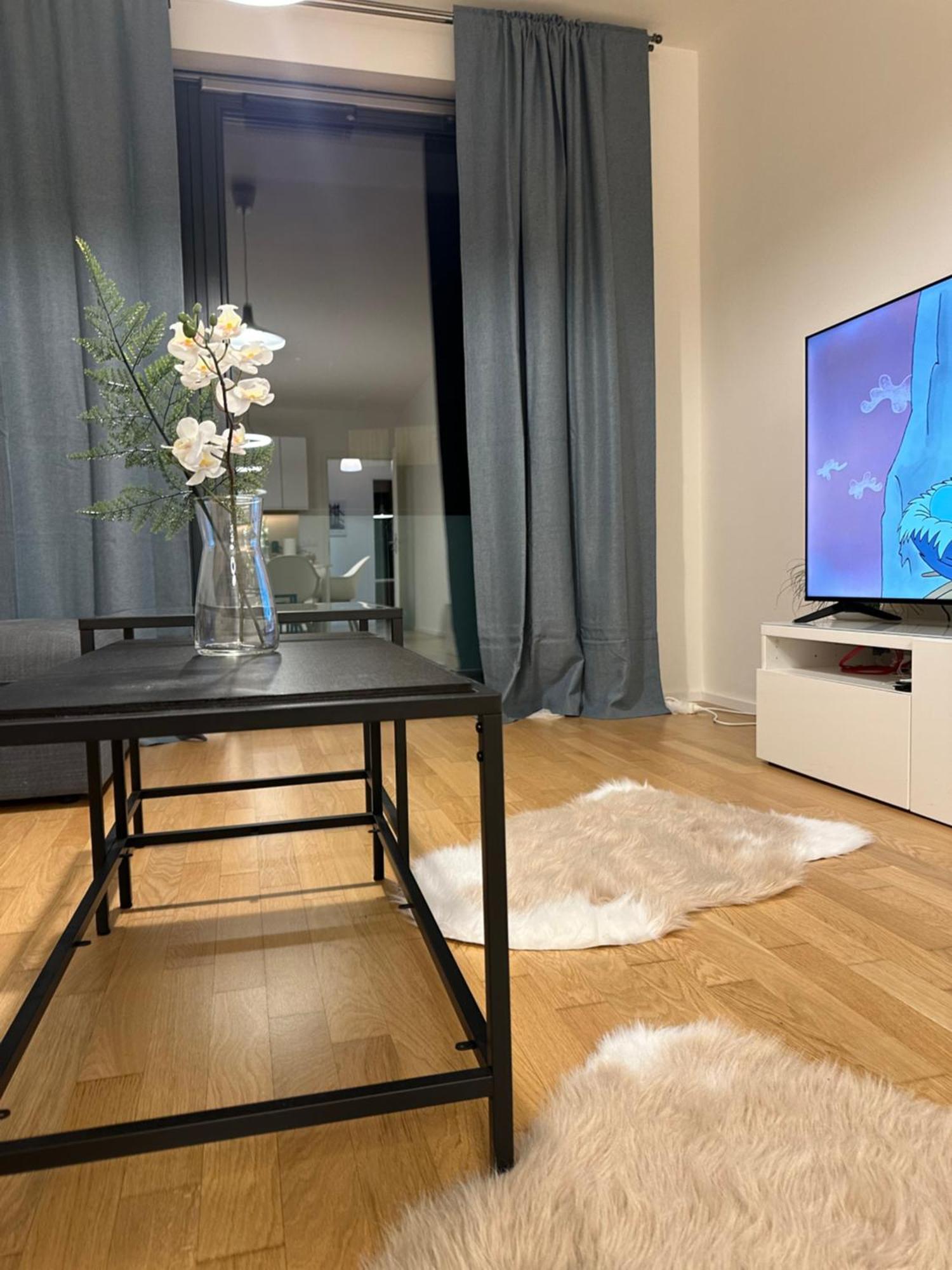 4 Room, 2 Bath, Parking * Prag